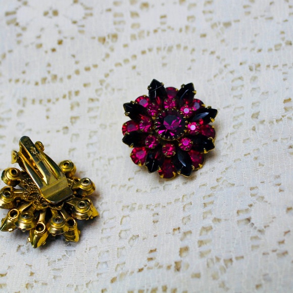 Red and pink vintage signed Judy Lee clip on gold tone earrings - Picture 1 of 12